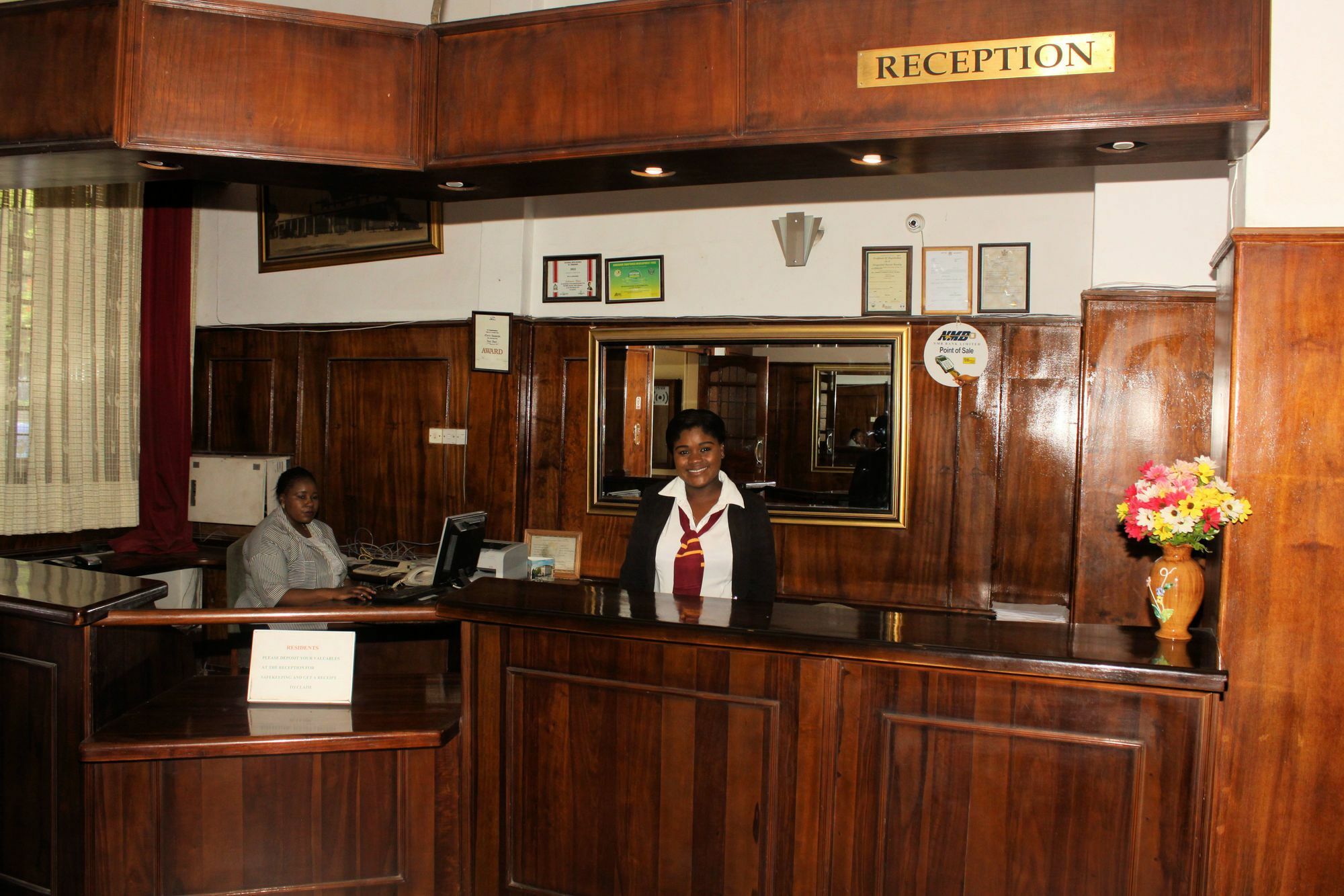 Selborne Hotel Bulawayo Esterno foto